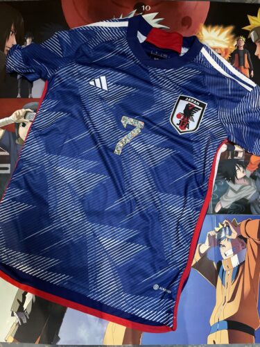 Cliquez pour afficher en plein écran Maillot Japon Domicile 2024 2025 Y3 photo review