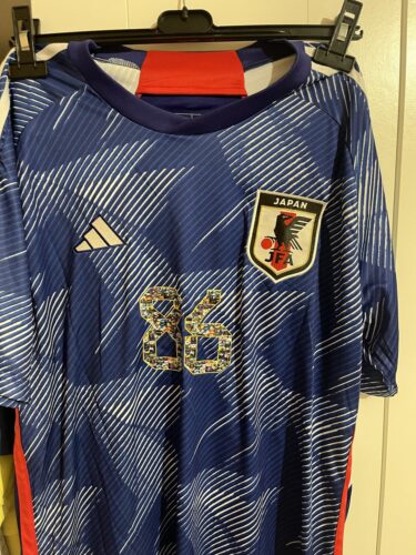 Cliquez pour afficher en plein écran Maillot Japon Domicile 2024 2025 Y3 photo review