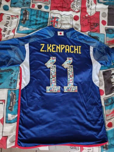 Cliquez pour afficher en plein écran Maillot Japon Domicile 2024 2025 Y3 photo review